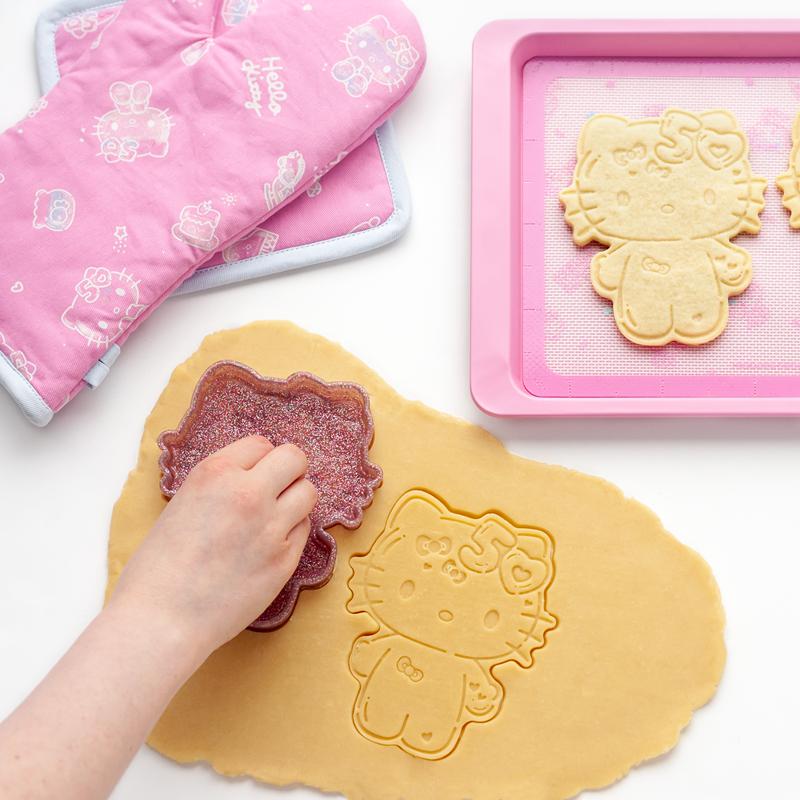 Sanrio Hello Kitty 50th Anniversary Cookie Stamp and Cutter Sanrio Characters Cookie  USA |  VCLAT-6978
