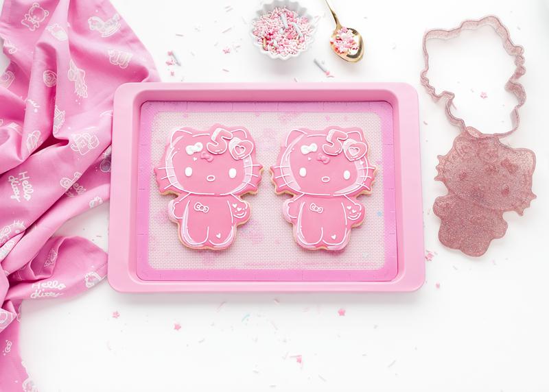 Sanrio Hello Kitty 50th Anniversary Cookie Stamp and Cutter Sanrio Characters Cookie  USA |  VCLAT-6978
