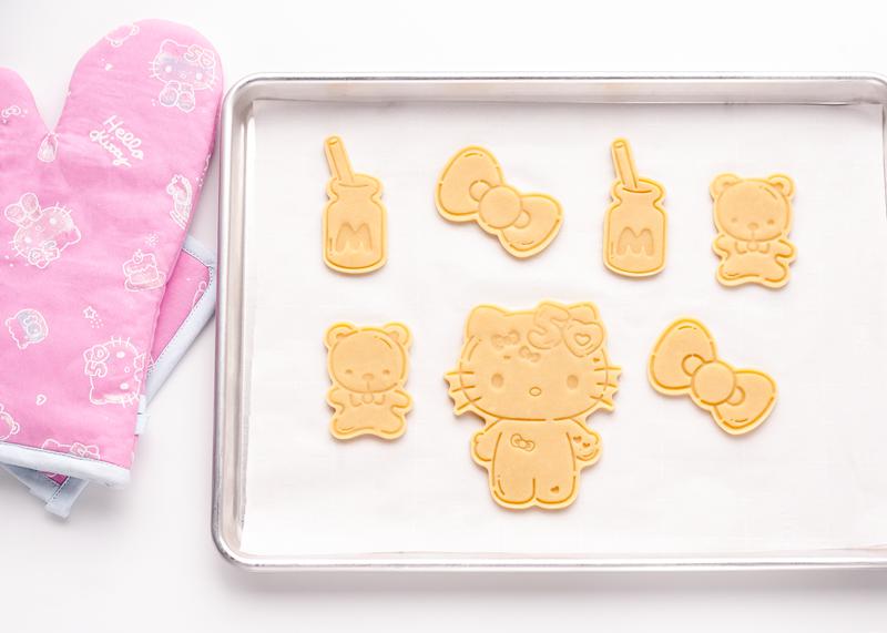Sanrio Hello Kitty 50th Anniversary Cookie Stamp and Frosting Set Sanrio Characters Cookie  USA |  RVULG-7146