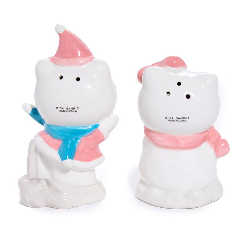 Sanrio Hello Kitty Ceramic Holiday Salt & Pepper Set (Snow Play) Sanrio Characters Salt & Pepper Set  USA |  TUZYN-0469