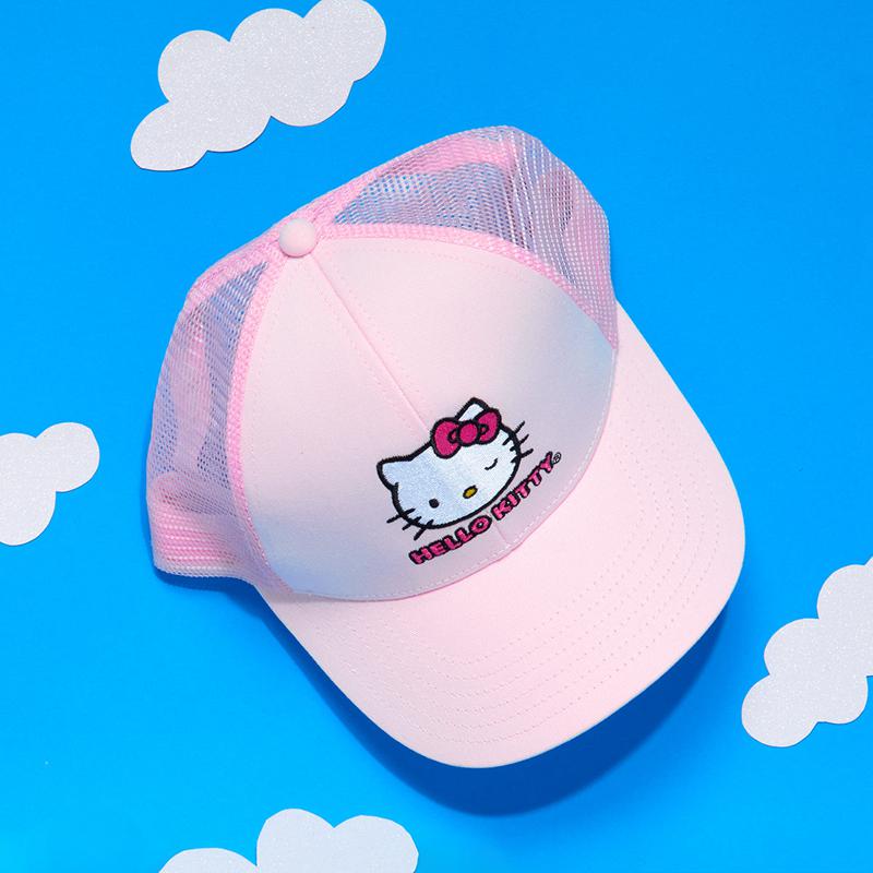 Sanrio Hello Kitty Winking Accessories Trucker Hat  USA |  SQJLT-0485