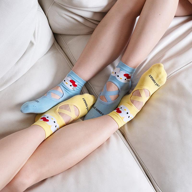 Sanrio Hello Kitty x Café Forgot Ballet (Yellow) Sanrio Characters Socks  USA |  UMXAF-8429