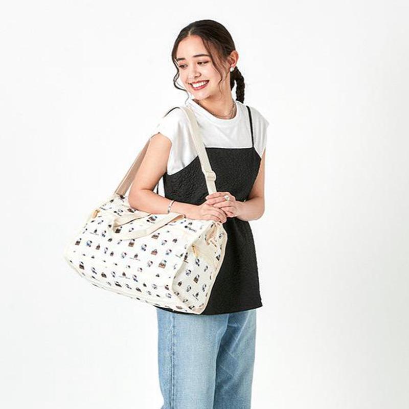 Sanrio Hello Kitty x LeSportsac Deluxe Medium (No No Life) Bags Weekender Bag  USA |  EVRKX-2463