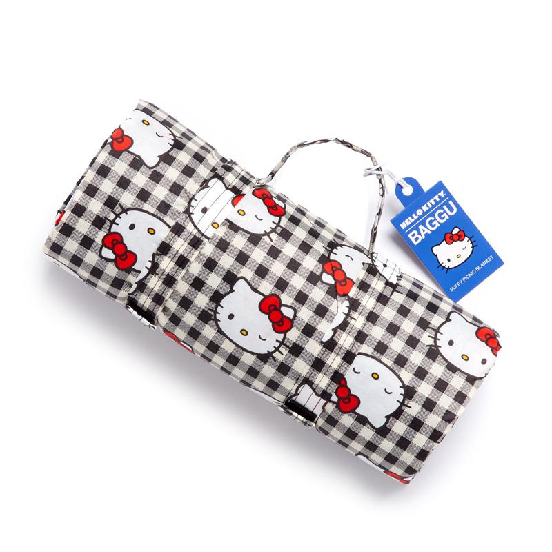 Sanrio Hello Kitty xgu 50th Anniversary Puffy Picnic (Black Gingham) Sanrio Characters Blanket  USA |  QTHEI-6157